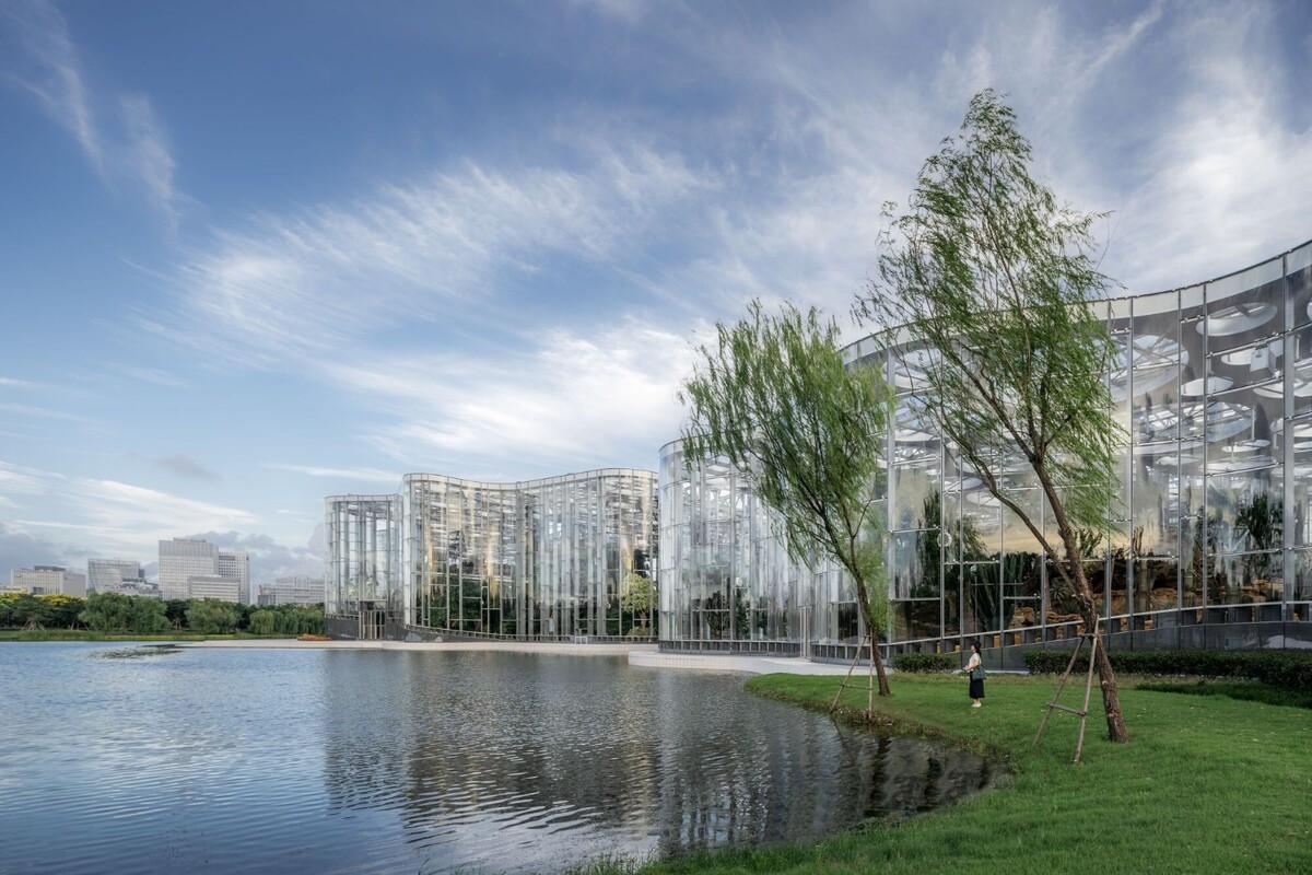 上海版“疯狂植物园”，亚洲最大温室花园 / Delugan Meissl Associated Architects