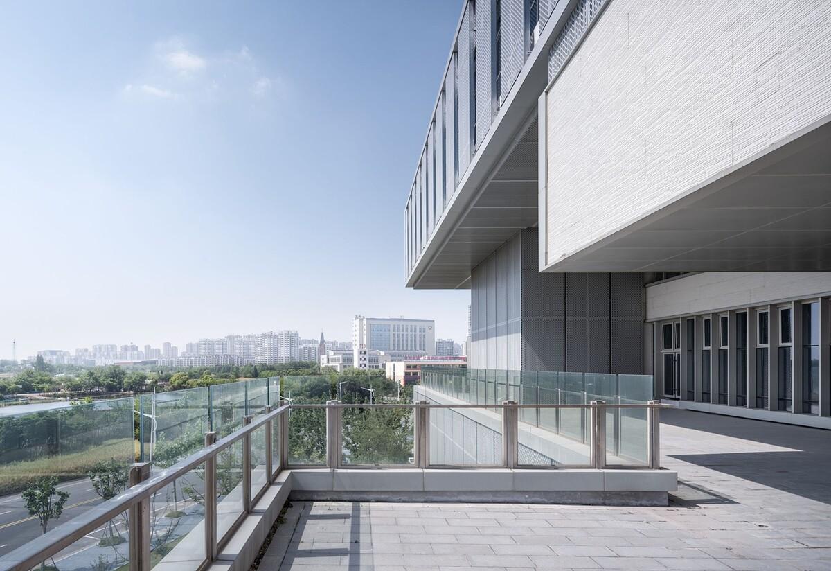 靖江滨江新城长阳邻里中心 / 南大建筑钟华颖工作室