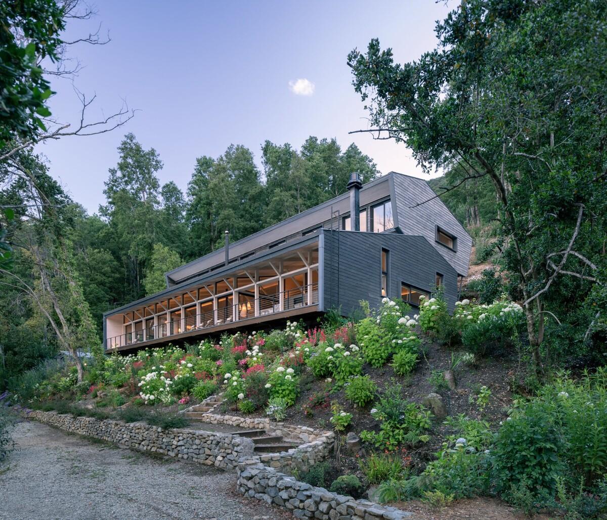 纳蒙卡休小屋 / Schwember García-Huidobro Arquitectos