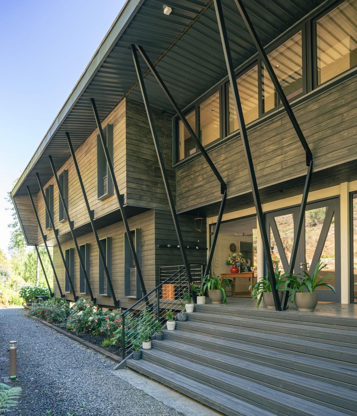 纳蒙卡休小屋 / Schwember García-Huidobro Arquitectos