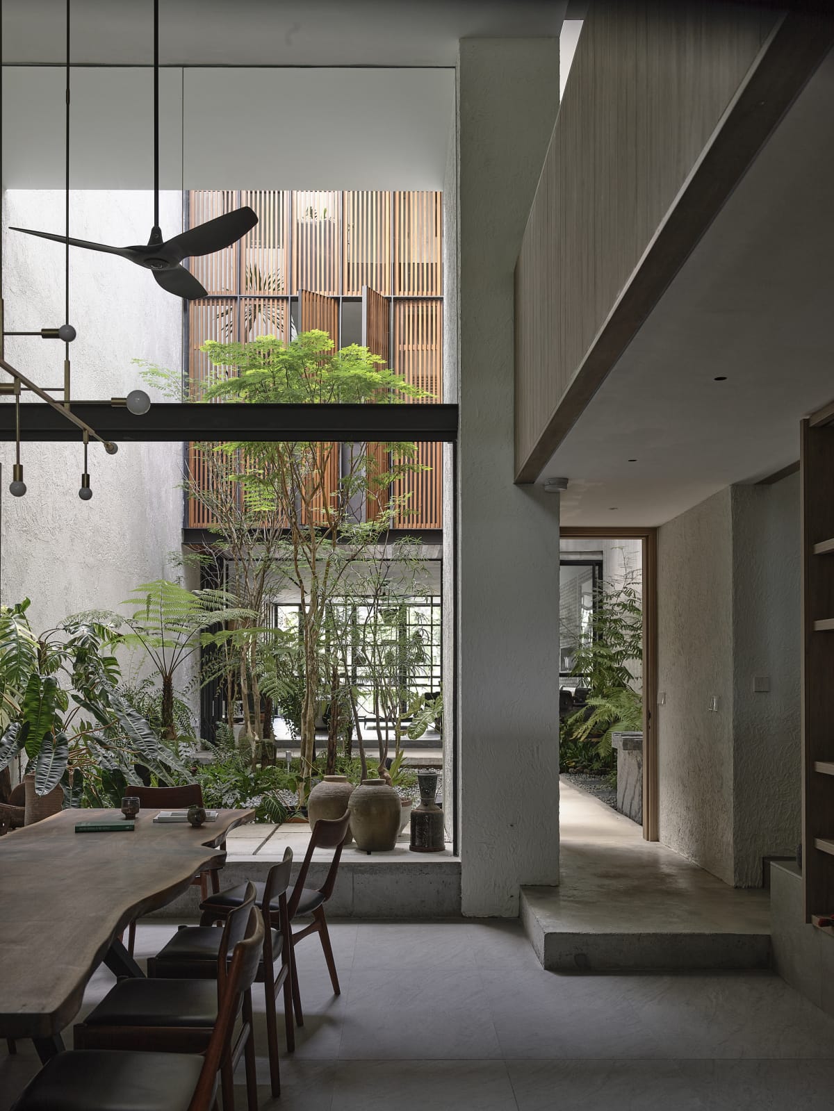 Oku 住宅 / Freight Architects