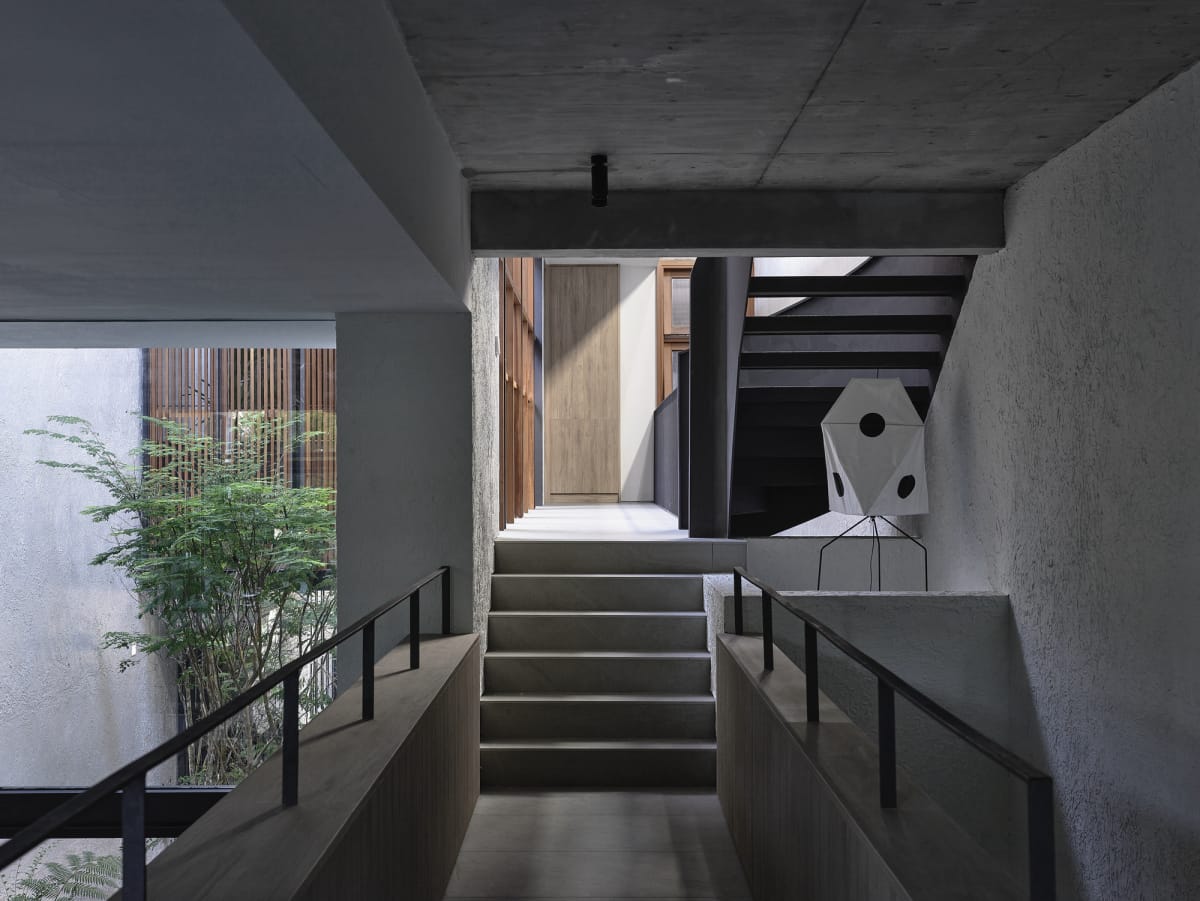 Oku 住宅 / Freight Architects
