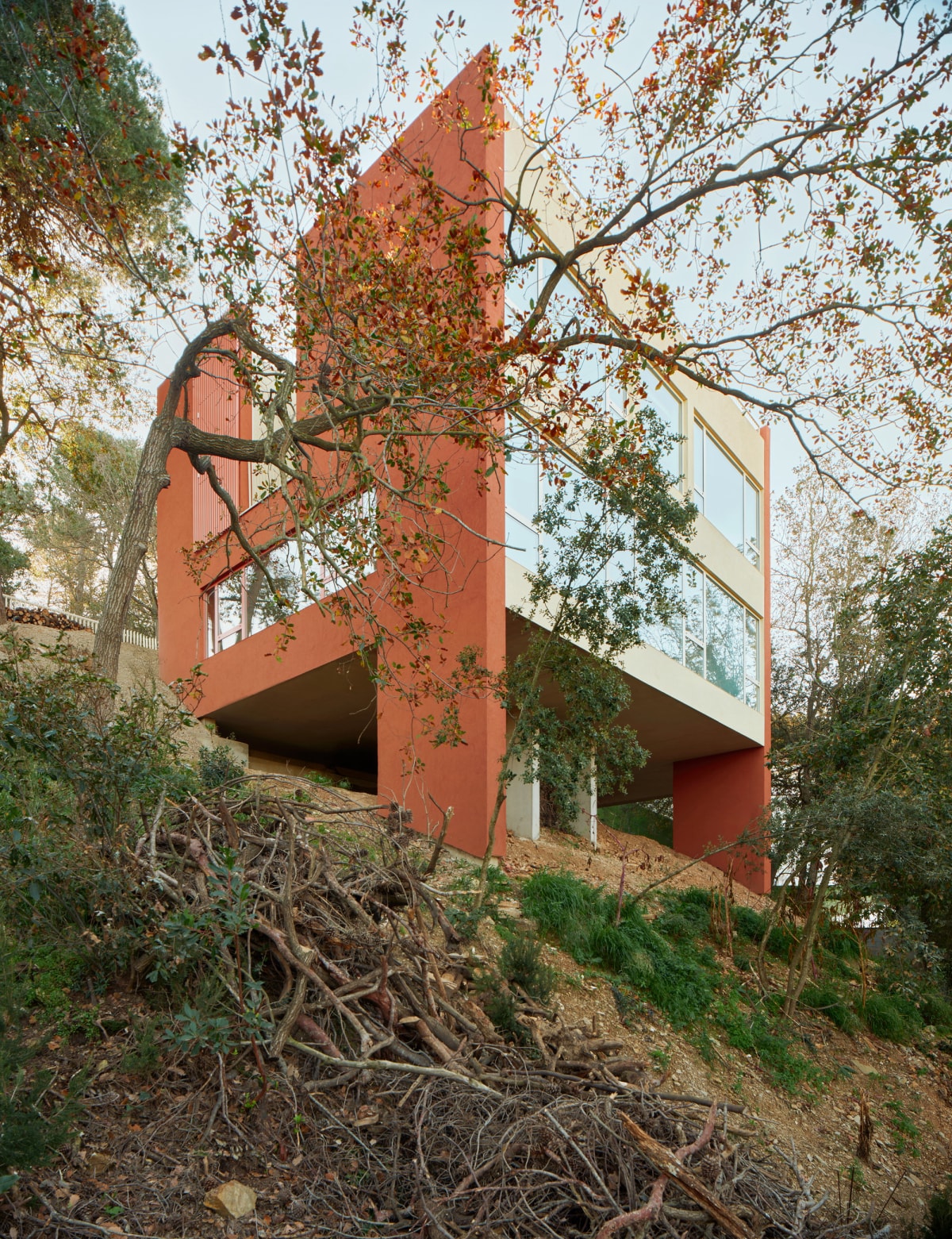 Magarola住宅：西班牙陡坡上的诗意栖居 / Raúl Sanchez Architects