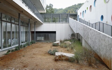 路易斯韦格曼学院扩建项目  / Dagher Hanna & Partners