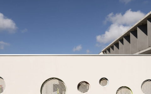 路易斯韦格曼学院扩建项目  / Dagher Hanna & Partners