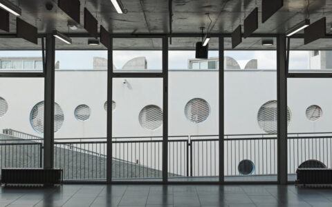 路易斯韦格曼学院扩建项目  / Dagher Hanna & Partners